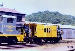 URR NW2 #555 & URR Caboose C-34